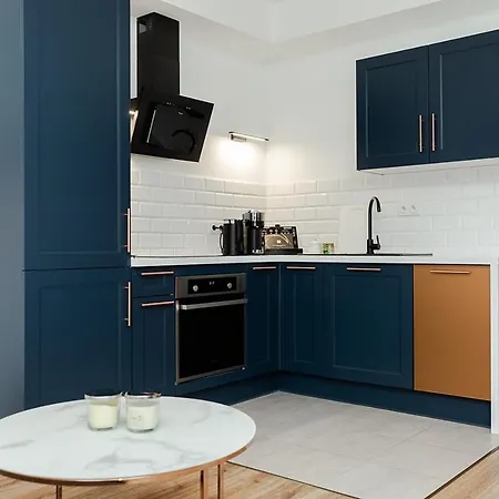 Woronicza - Tolkiena 3 * Varsovie